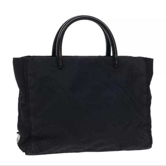 Black nylon prada bag with dust bag - Picture 2 of 16